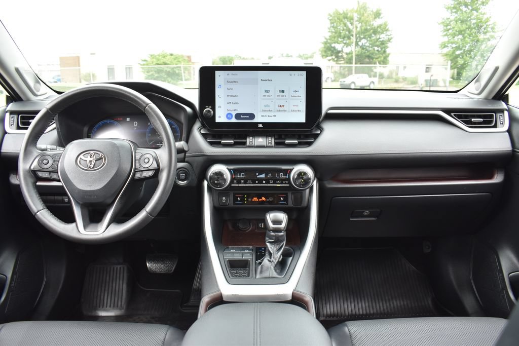 Used 2023 Toyota RAV4 Limited FWD image 14