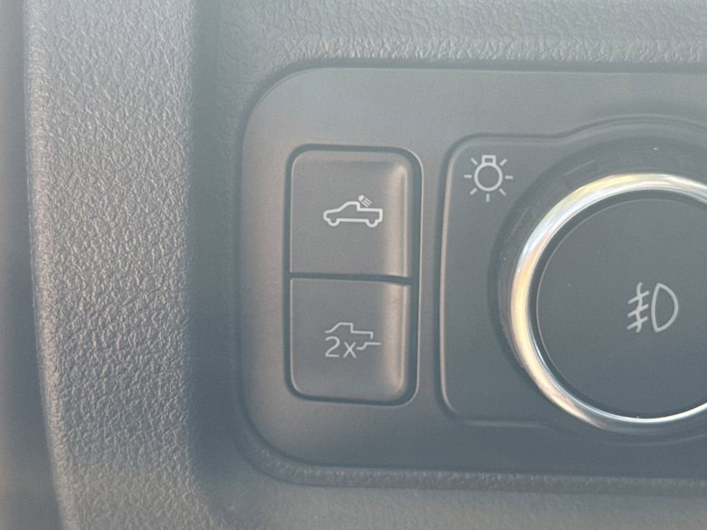 New 2026 Ford F350 Lariat w/ Black Appearance Package image 27