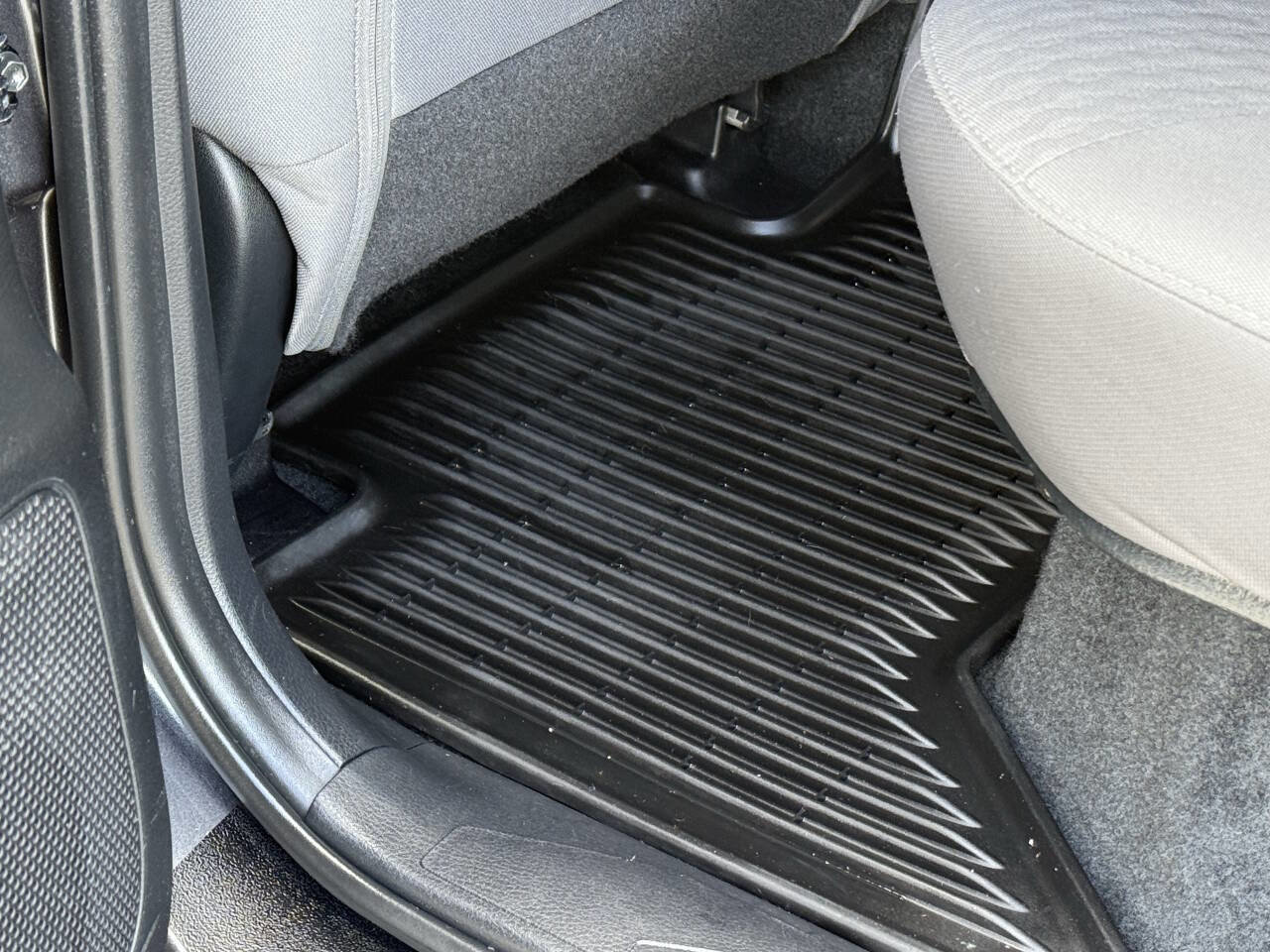 Used 2021 Toyota Tacoma SR image 15