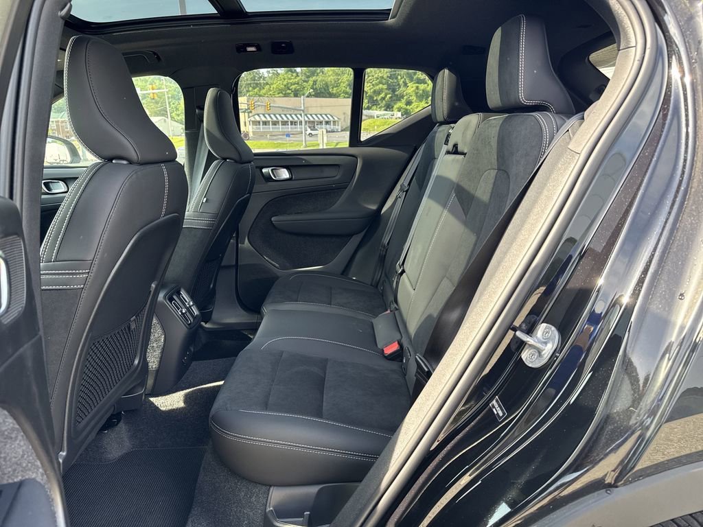 New 2024 Volvo XC40 Recharge Plus w/ Protection Package Premier image 11