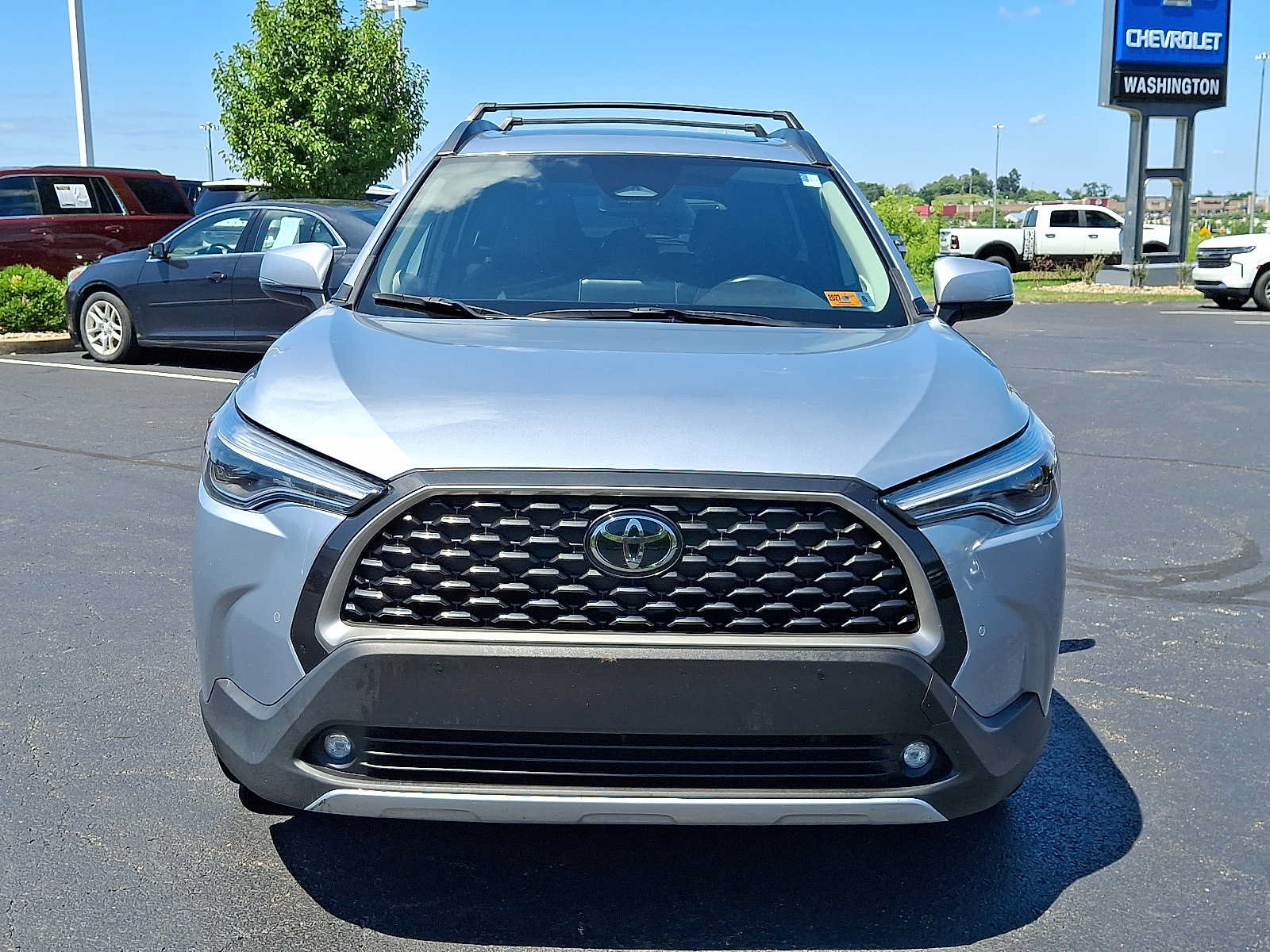 Used 2024 Toyota Corolla Cross XLE w/ Convenience Package AWD/4WD image 2