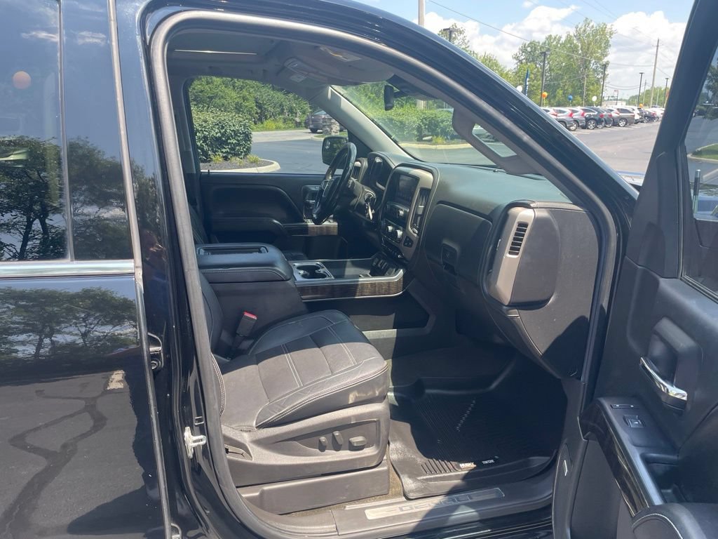 Used 2016 GMC Sierra 1500 Denali w/ Enhanced Driver Alert Package AWD/4WD image 37