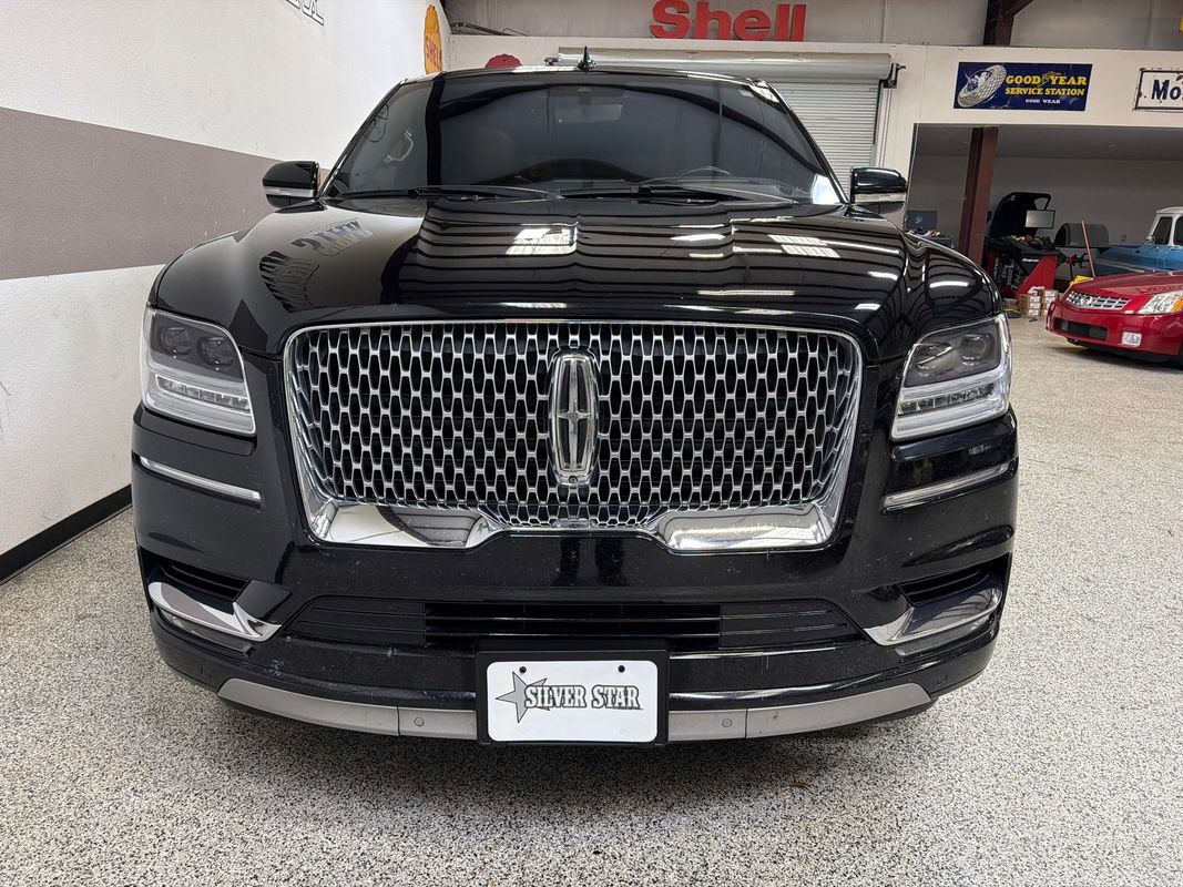 Used 2019 Lincoln Navigator Reserve AWD/4WD image 2