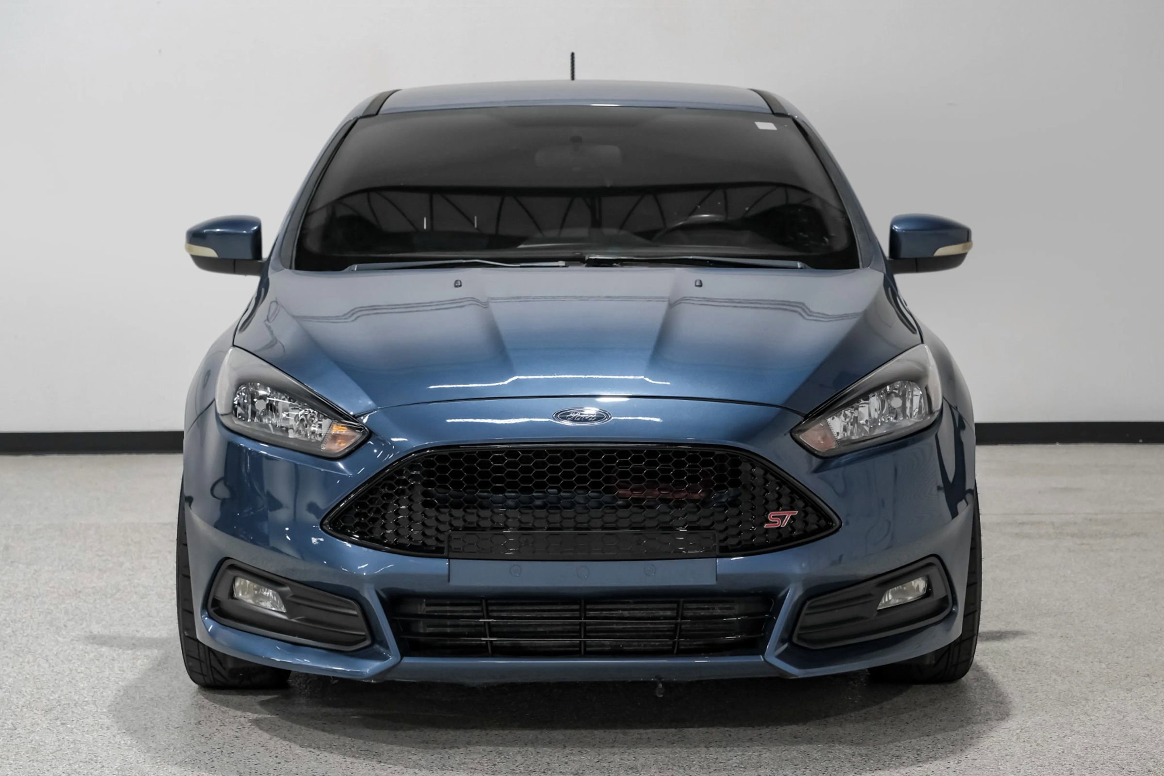 Used 2018 Ford Focus ST image 3