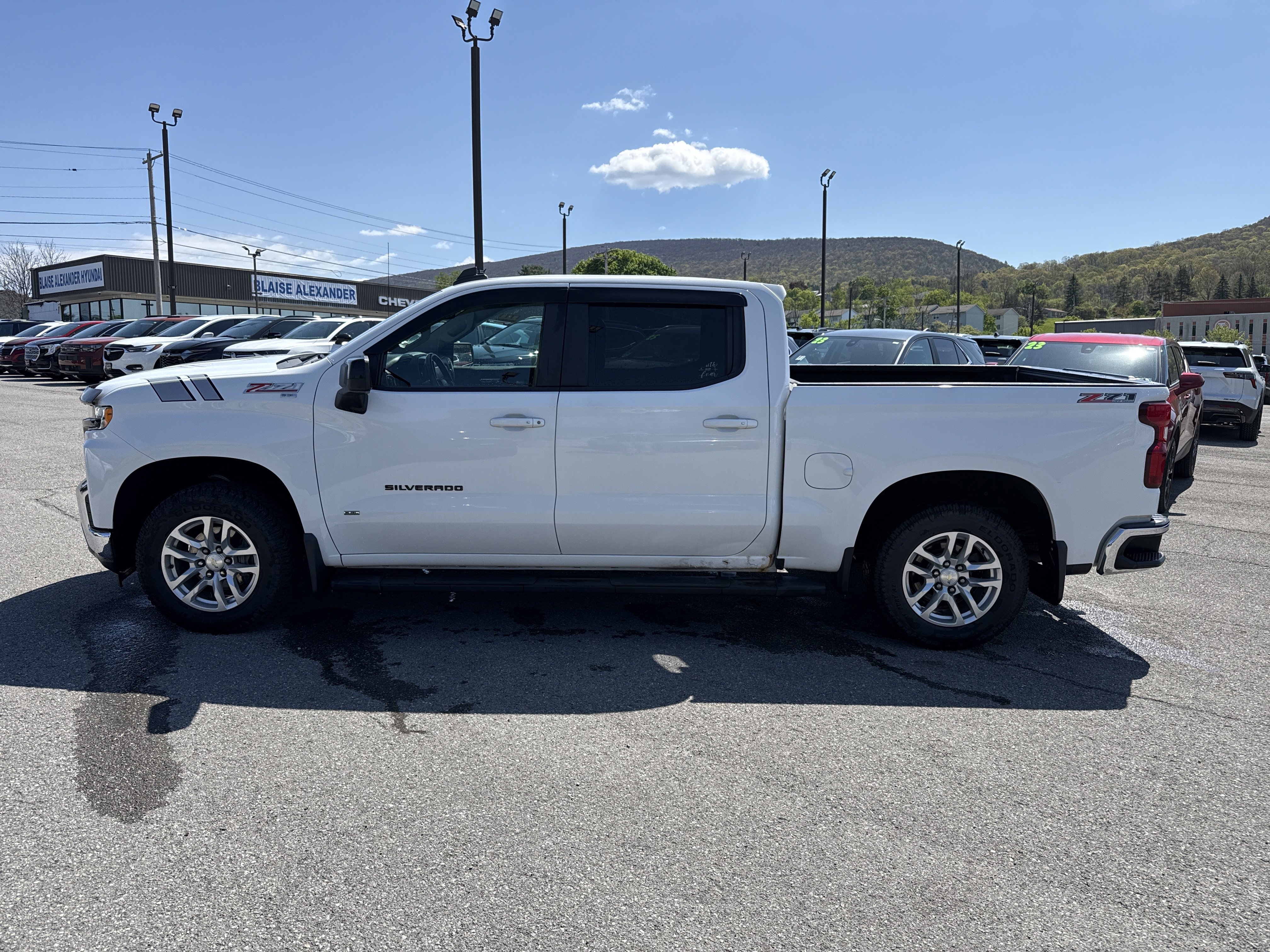 Used 2019 Chevrolet Silverado 1500 LT w/ All-Star Edition AWD/4WD image 6