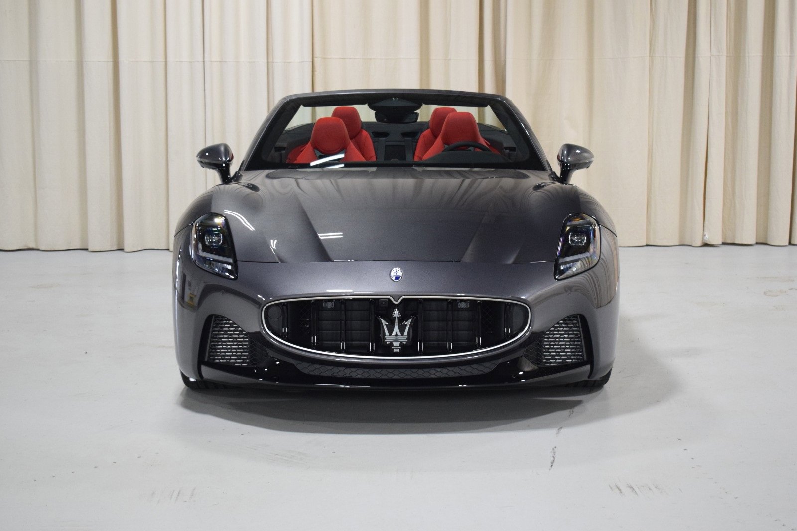 New 2026 Maserati GranCabrio Modena image 9
