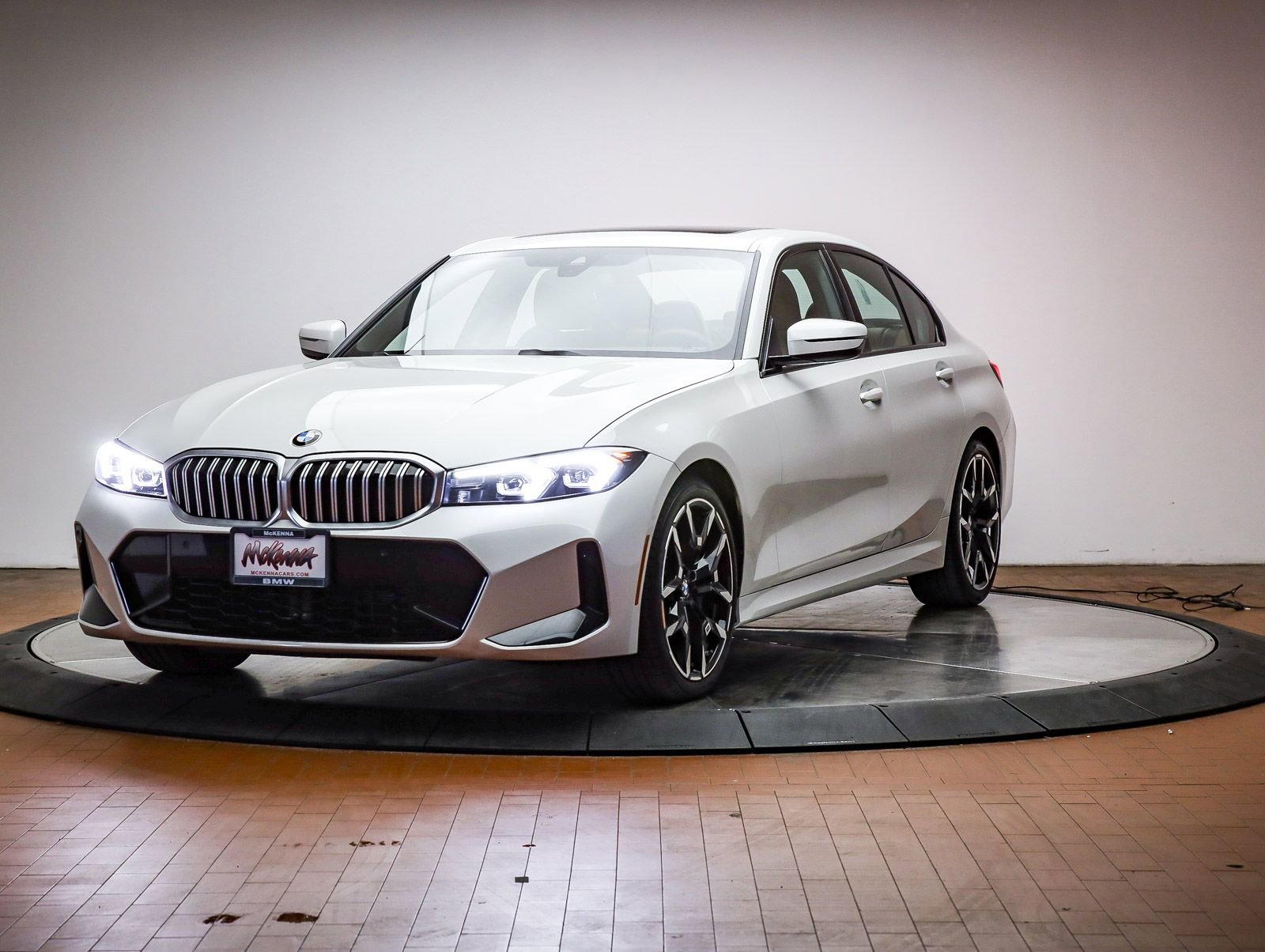 Used 2026 BMW 330i Sedan image 1