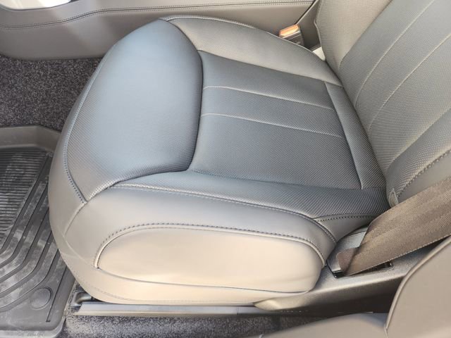 New 2026 Land Rover Range Rover SE image 16