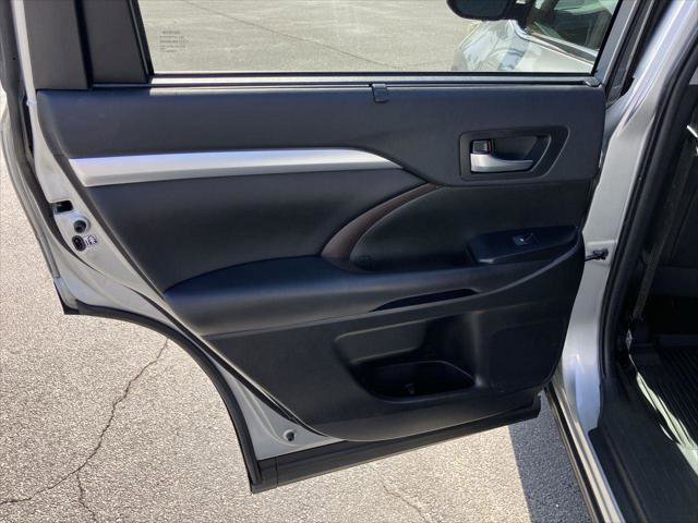 Certified 2019 Toyota Highlander XLE image 23