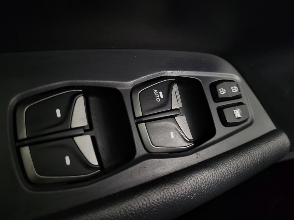 Used 2014 Hyundai Santa Fe Sport w/ Technology Package 04 AWD/4WD image 27