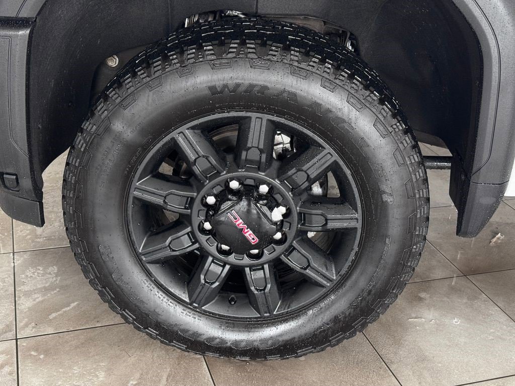 Certified 2025 GMC Sierra 2500 AT4 image 4