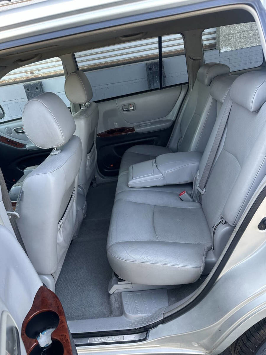 Used 2004 Toyota Highlander 2WD V6 image 6