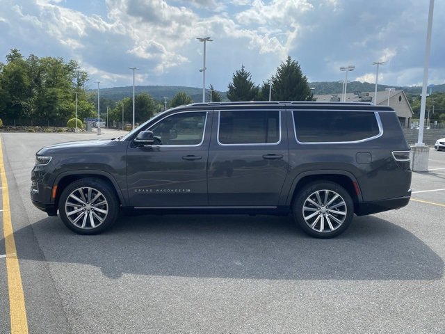 New 2024 Jeep Grand Wagoneer L 4WD w/ Rear Seat Video Group 1 image 4