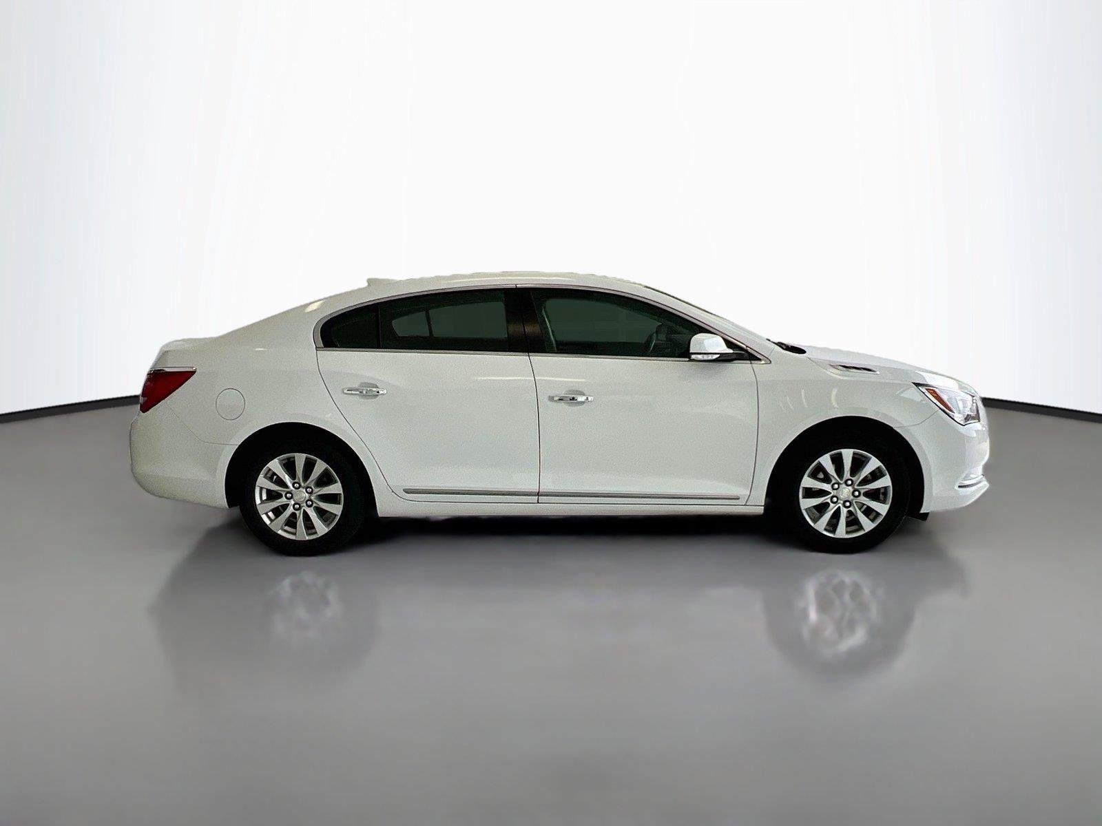 Used 2015 Buick LaCrosse Leather FWD image 16