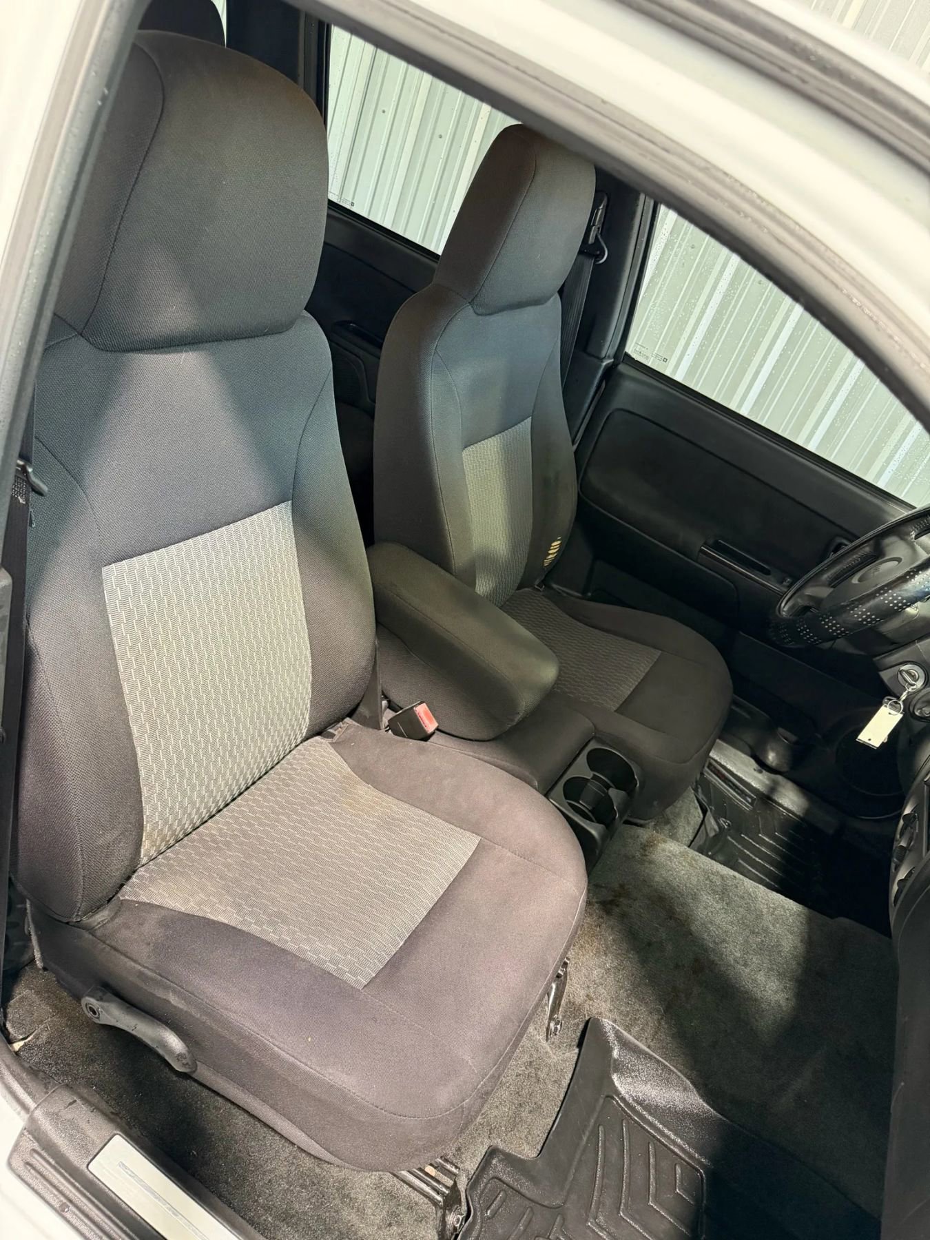 Used 2011 GMC Canyon SLE image 19