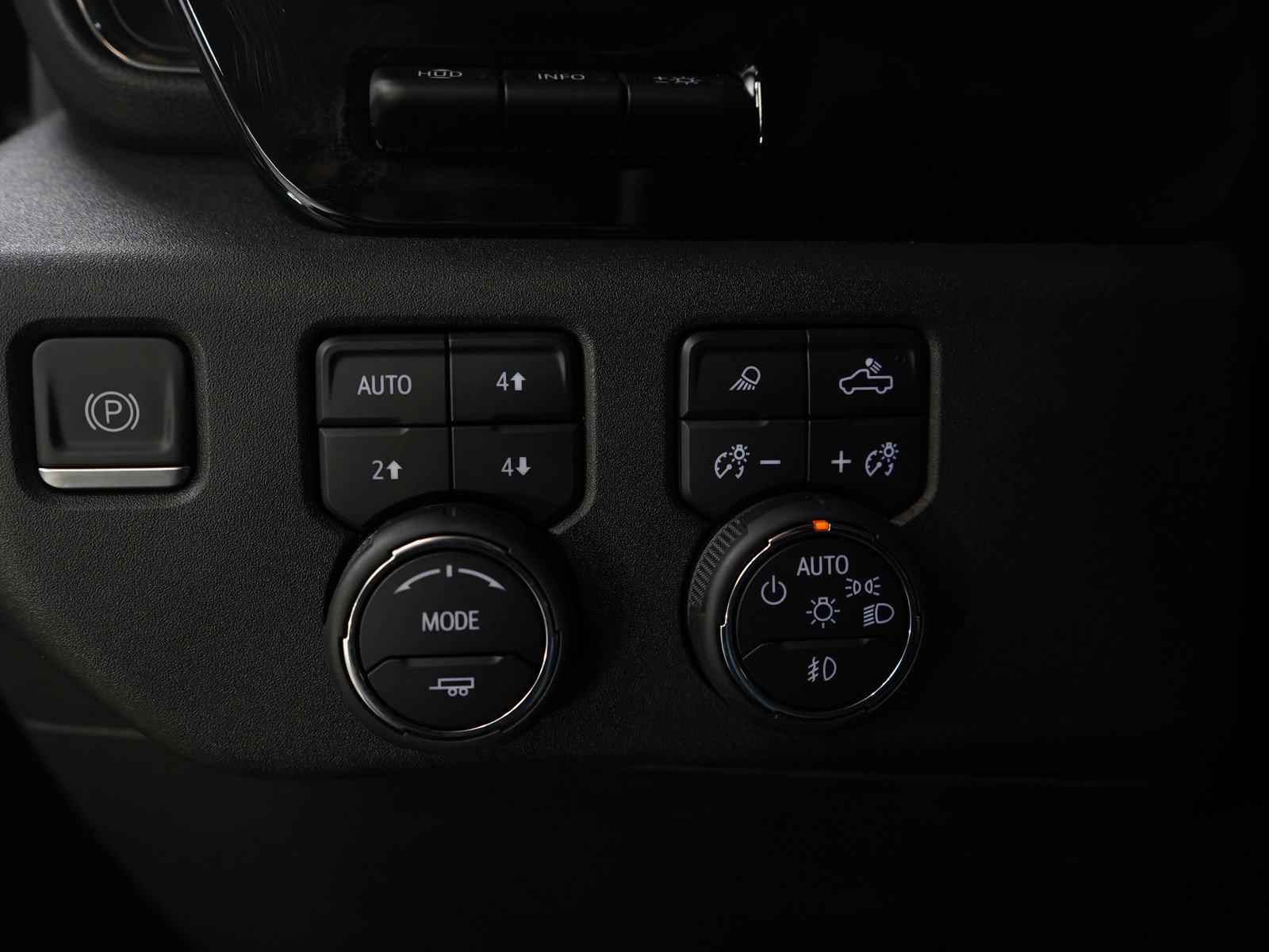 Used 2024 Chevrolet Silverado 1500 ZR2 w/ Technology Package image 25