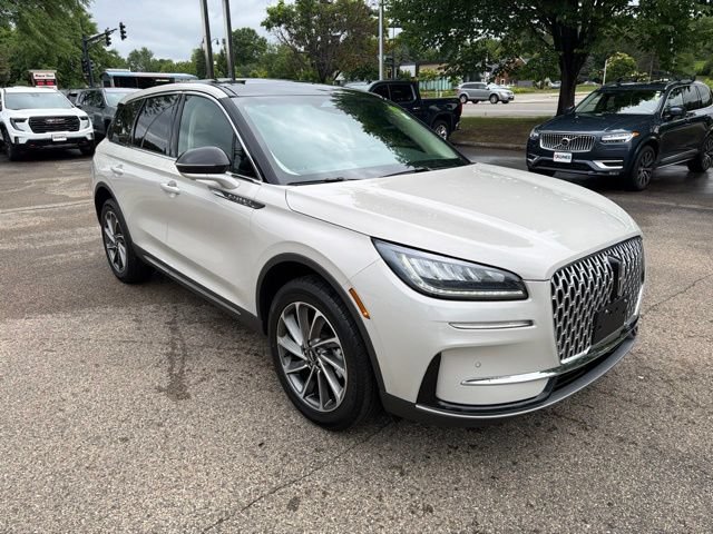 Used 2024 Lincoln Corsair AWD w/ Equipment Group 101A image 7