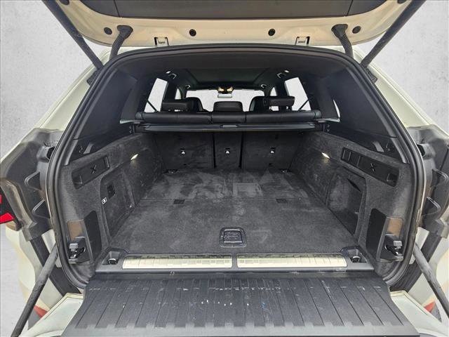 Used 2025 BMW X5 xDrive50e image 14