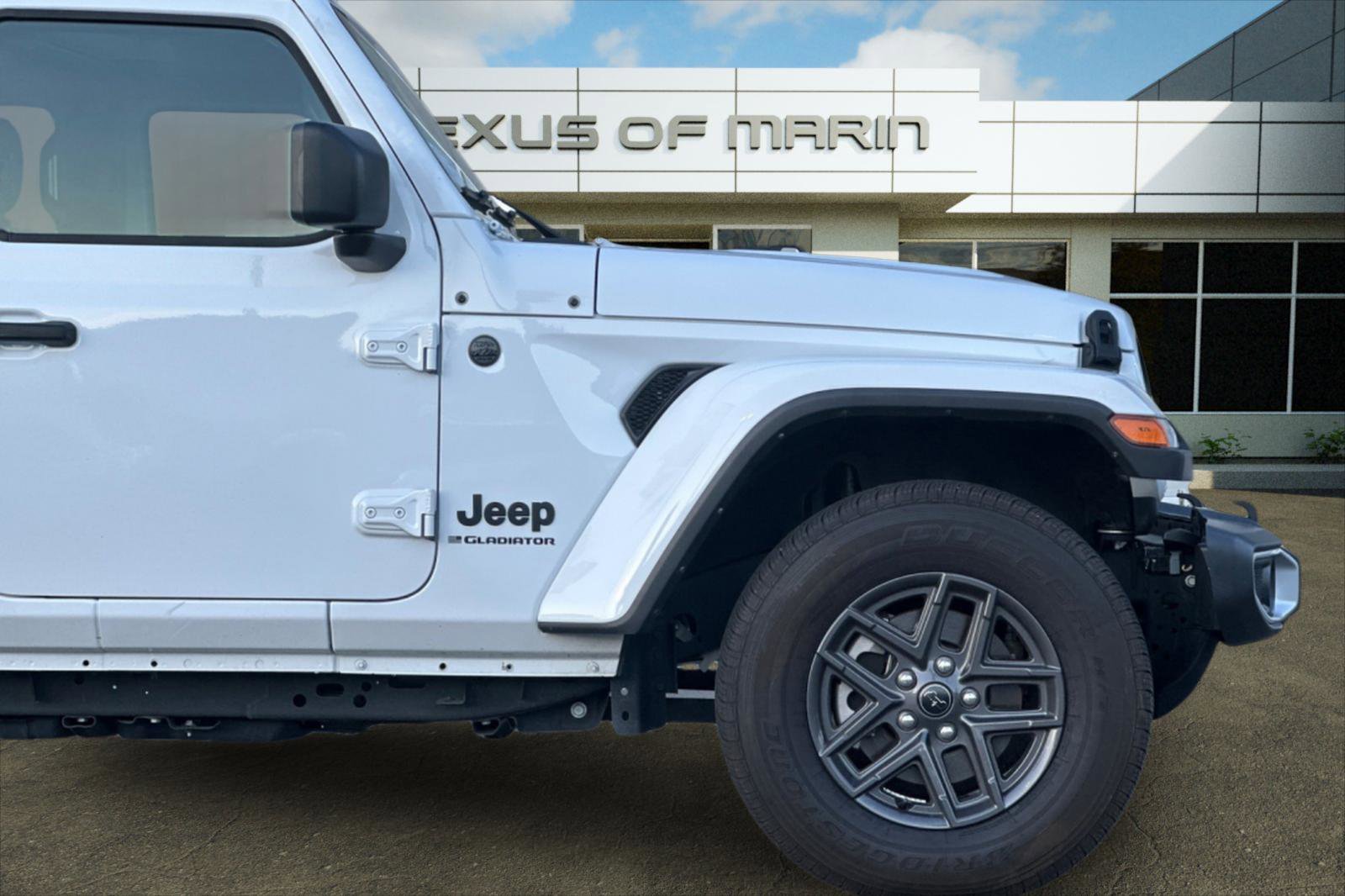 Used 2024 Jeep Gladiator Sport image 33