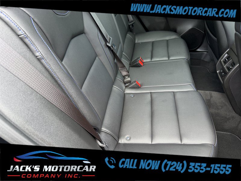 Used 2024 Cadillac XT4 Sport AWD/4WD image 17