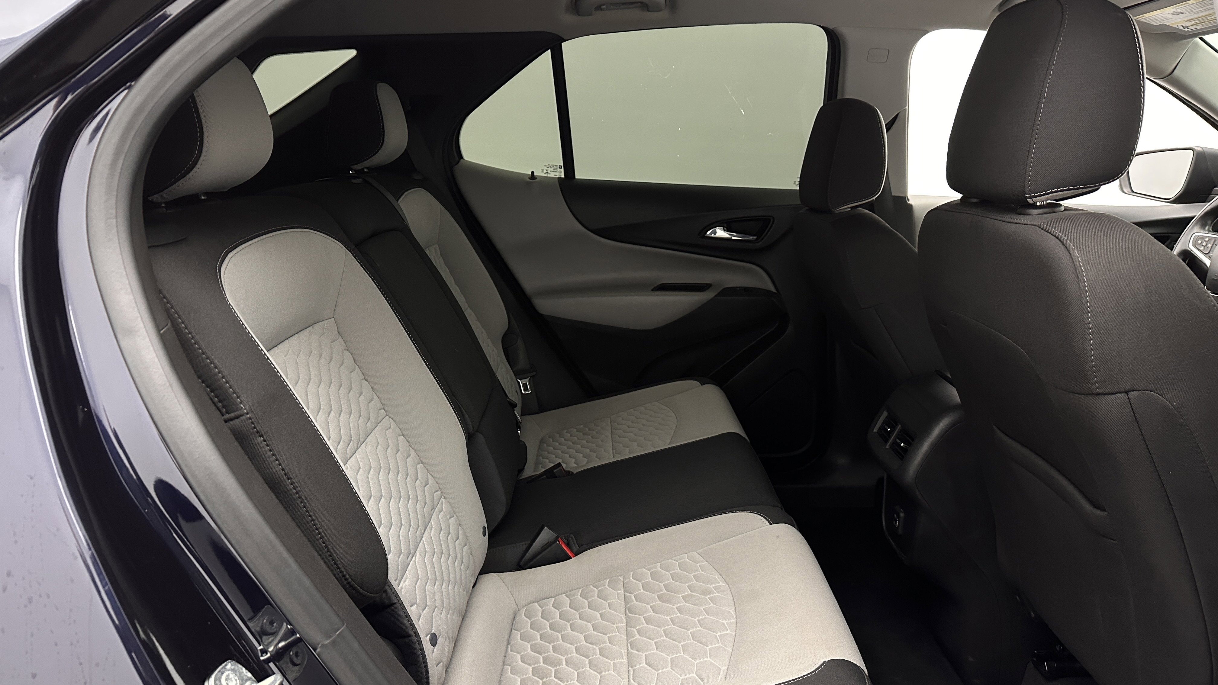 Used 2021 Chevrolet Equinox LS w/ LPO, Blackout Package image 29