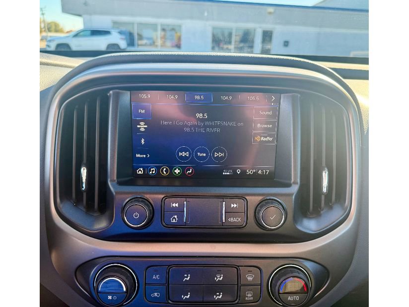 Used 2021 Chevrolet Colorado Z71 AWD/4WD image 18