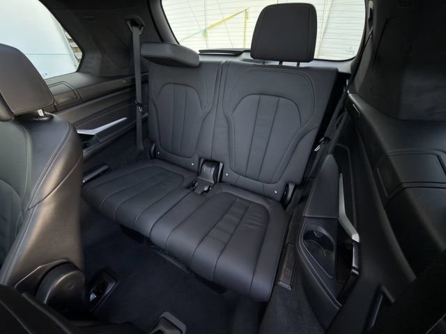 Used 2022 BMW X7 M50i AWD/4WD image 30
