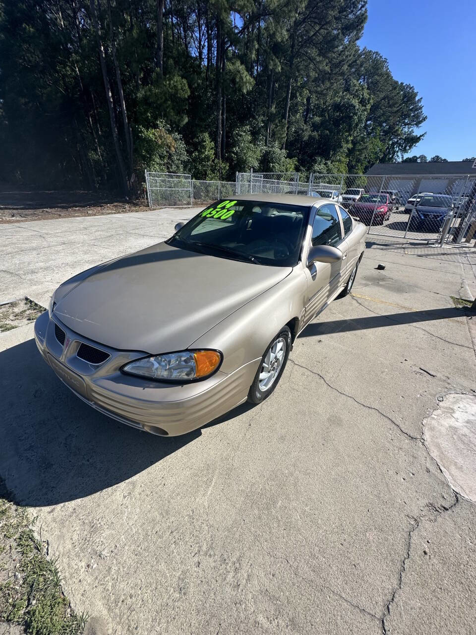 Used 2002 Pontiac Grand Am SE FWD image 4