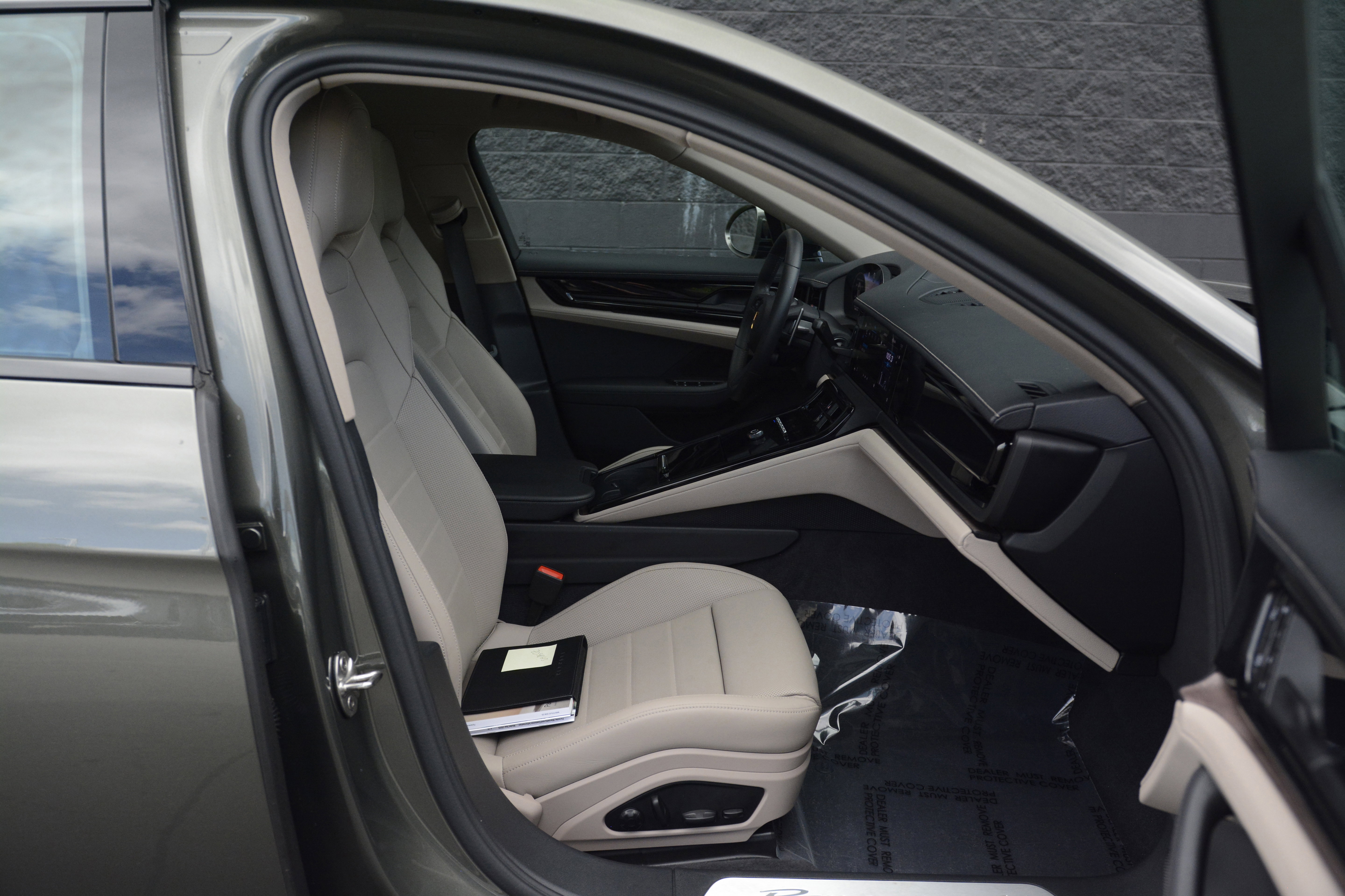 Certified 2025 Porsche Panamera 4 image 24