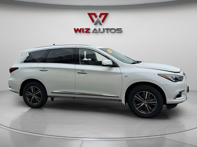Used 2016 INFINITI QX60 Luxe w/ Premium Plus Package AWD/4WD image 4