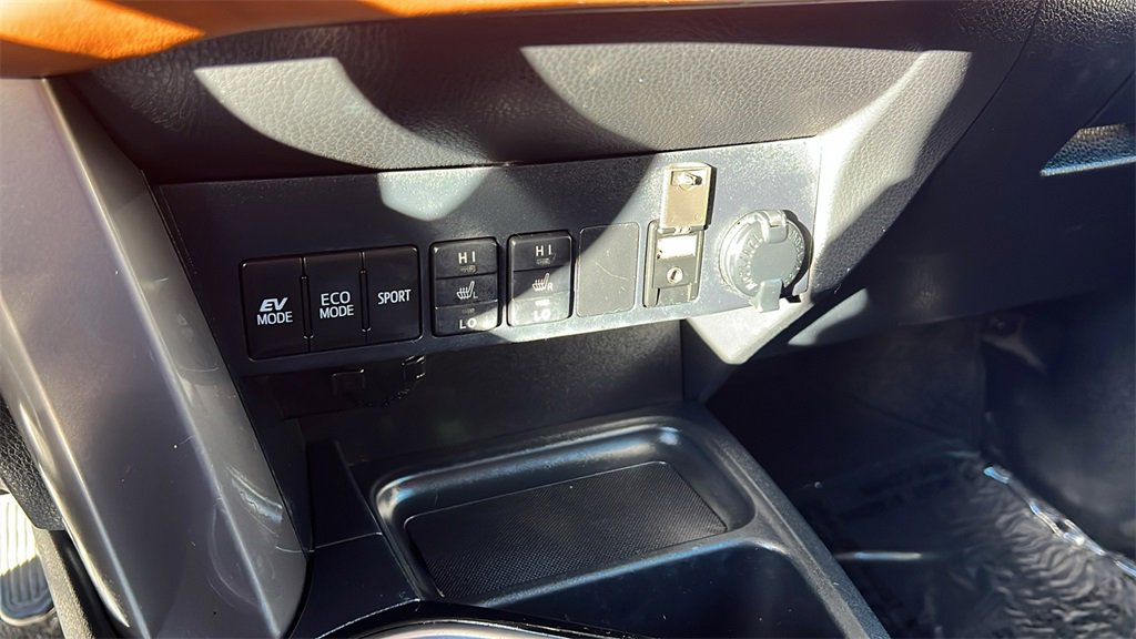 Used 2017 Toyota RAV4 Limited w/ Advanced Technology Package image 14