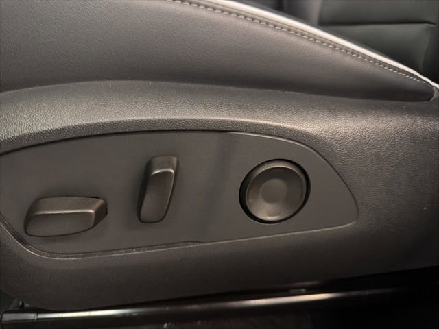 Used 2025 Buick Enclave Preferred image 15