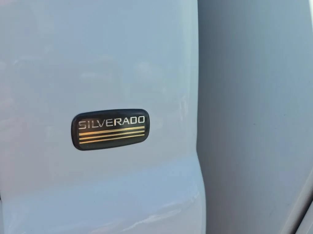 Used 2003 Chevrolet Silverado 2500 2WD Regular Cab image 10