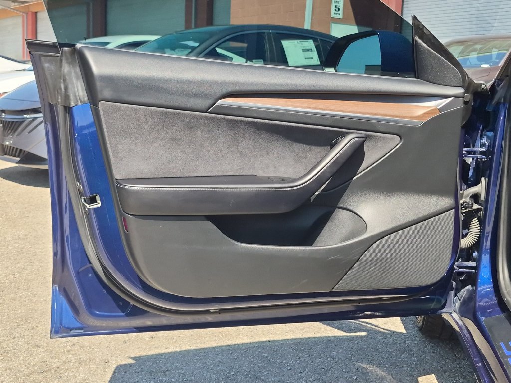 Used 2023 Tesla Model 3 Standard Range RWD image 12