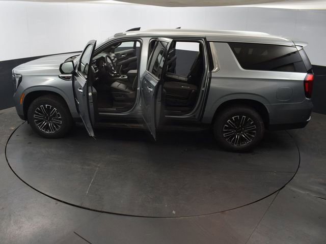 Used 2025 GMC Yukon XL Elevation image 68