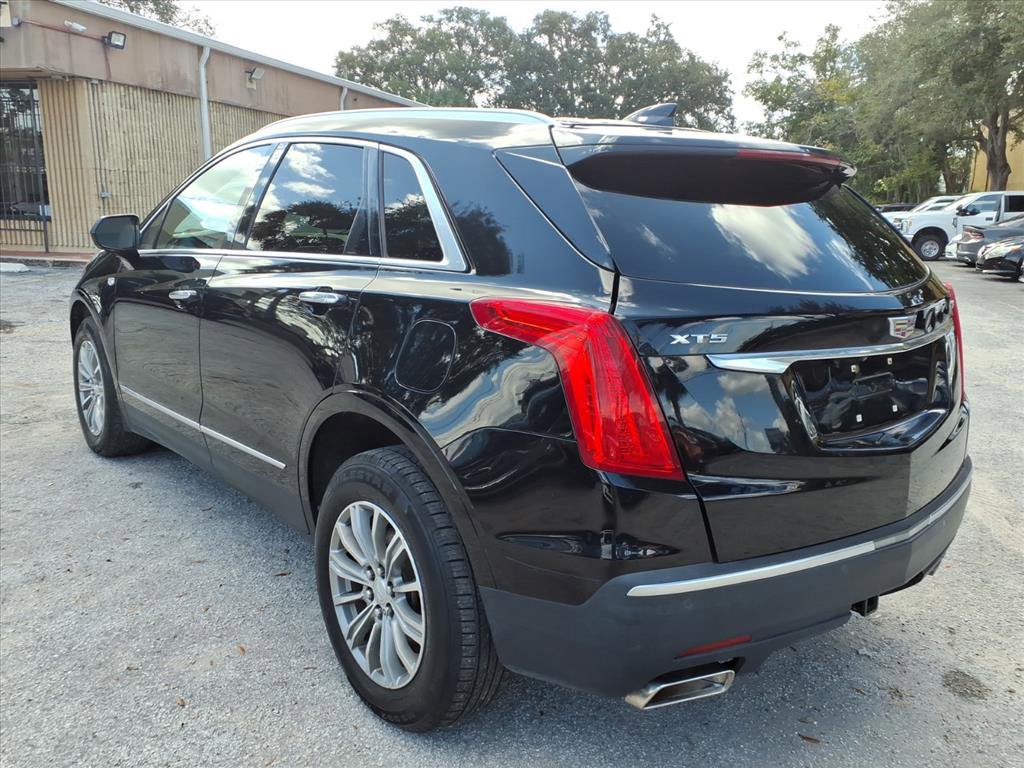 Used 2018 Cadillac XT5 Luxury w/ Driver Awareness Package image 5