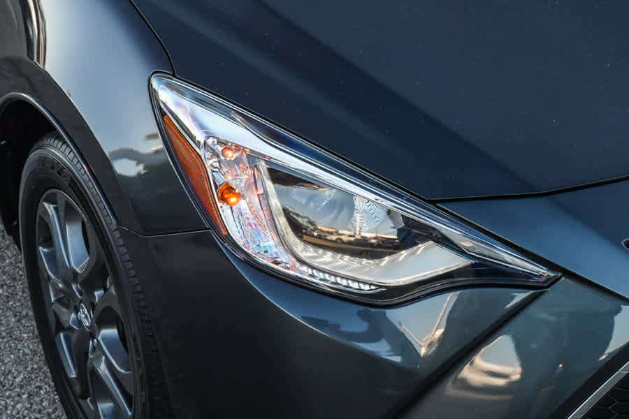 Certified 2020 Toyota Yaris XLE FWD image 4