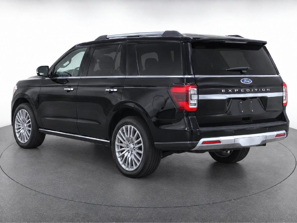 Used 2024 Ford Expedition Limited AWD/4WD image 4