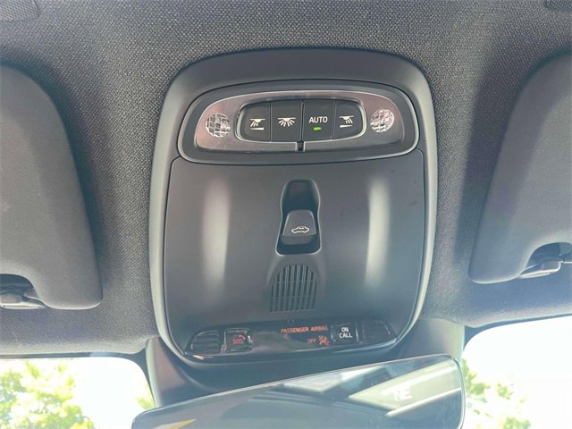 Used 2020 Volvo XC40 T5 Momentum w/ Protection Package Premier image 32