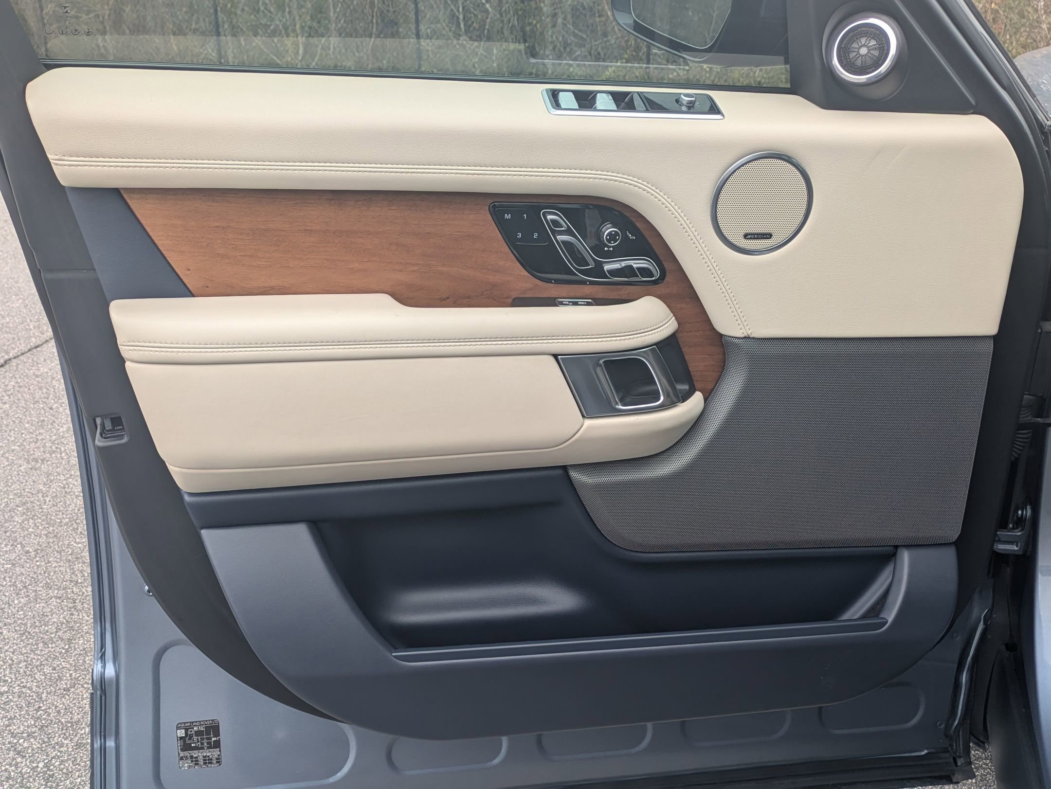 Used 2019 Land Rover Range Rover Long Wheelbase Supercharged image 20