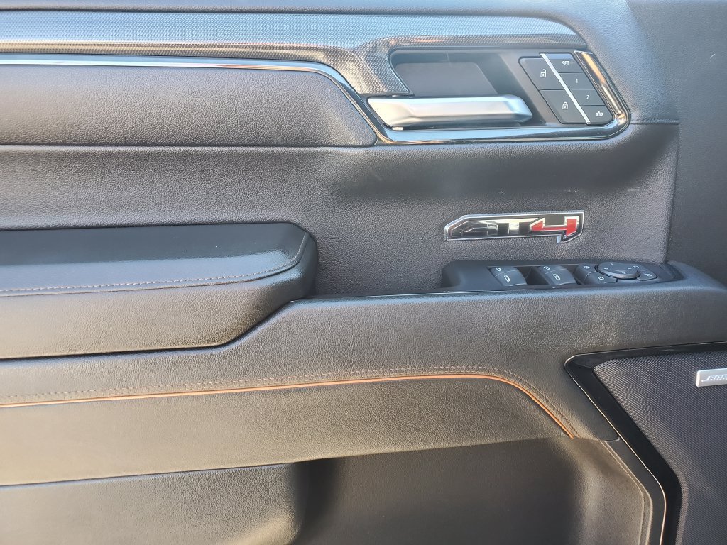 Used 2023 GMC Sierra 1500 AT4 w/ Technology Package AWD/4WD image 16