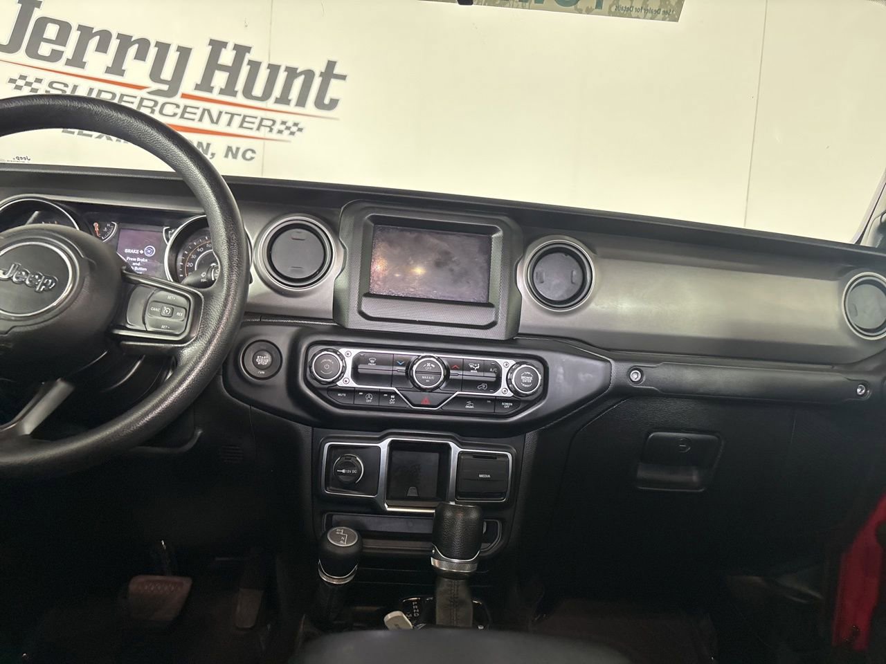 Used 2023 Jeep Gladiator Sport image 21