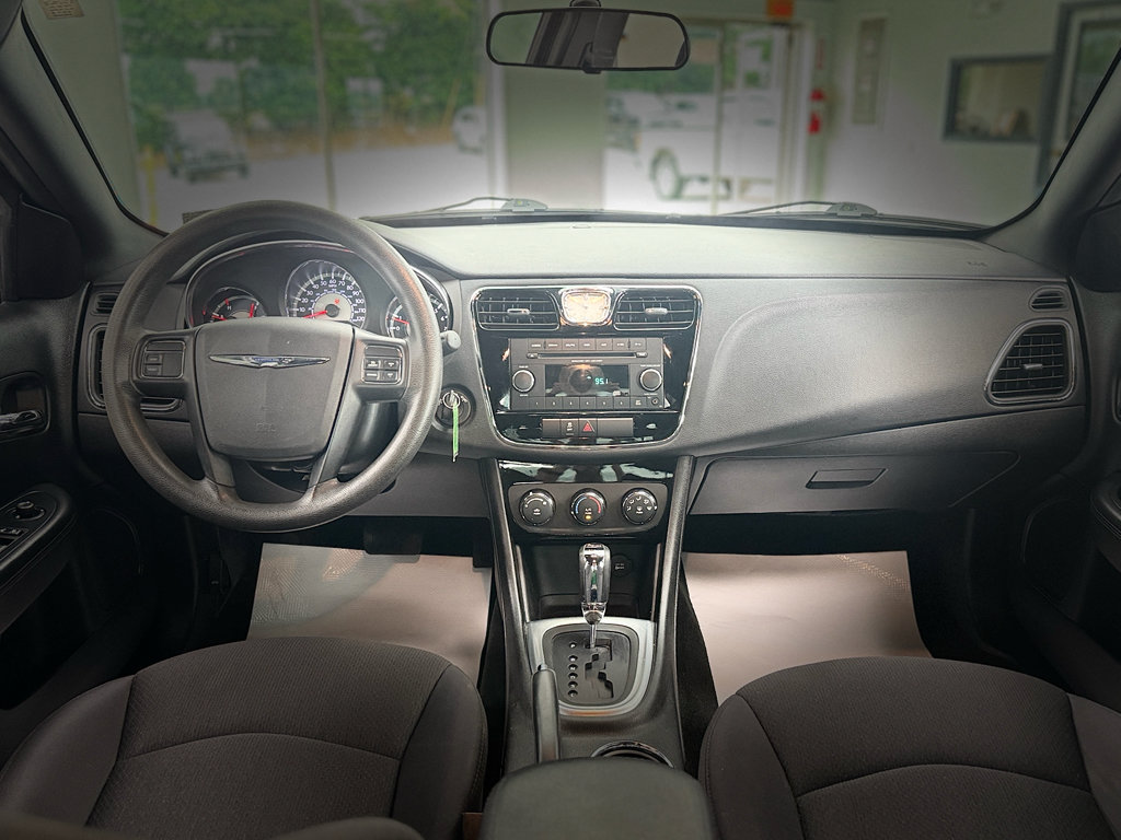 Used 2012 Chrysler 200 LX FWD image 17