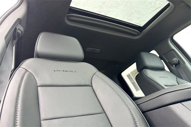 New 2026 GMC Sierra 1500 Denali w/ Denali Reserve Package image 18
