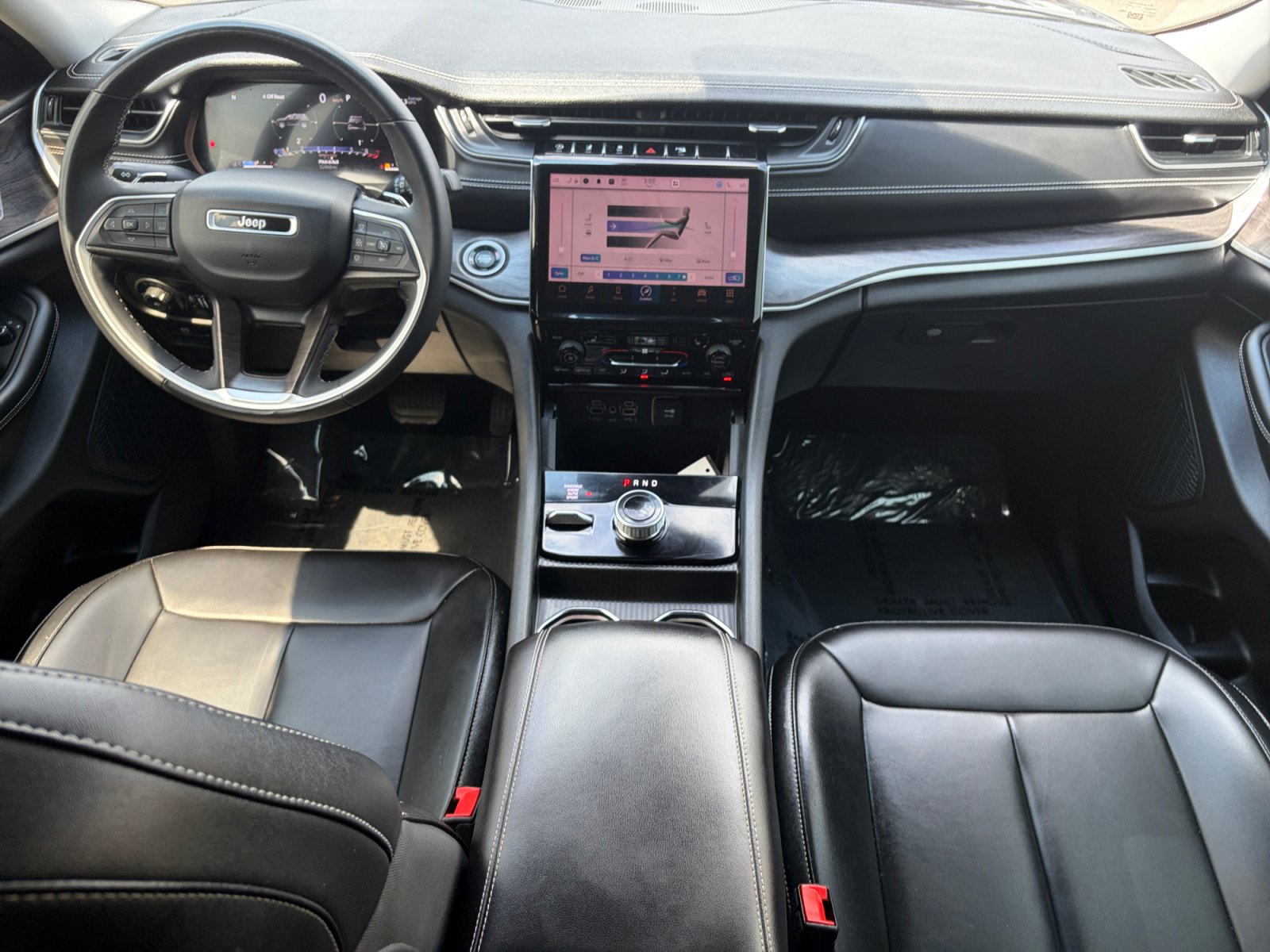 Used 2023 Jeep Grand Cherokee Limited AWD/4WD image 18
