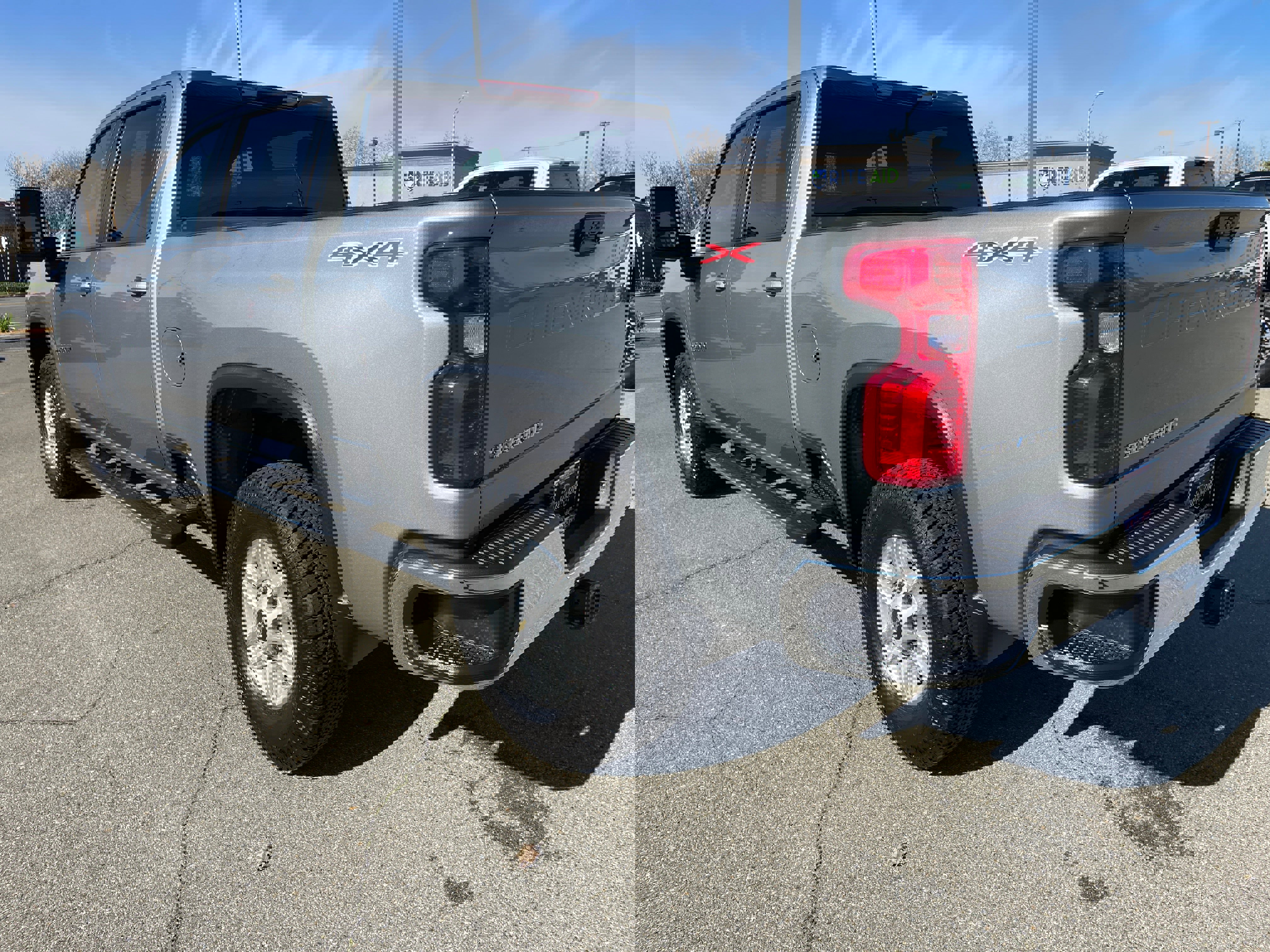 Used 2025 Chevrolet Silverado 2500 LT w/ Convenience Package image 7