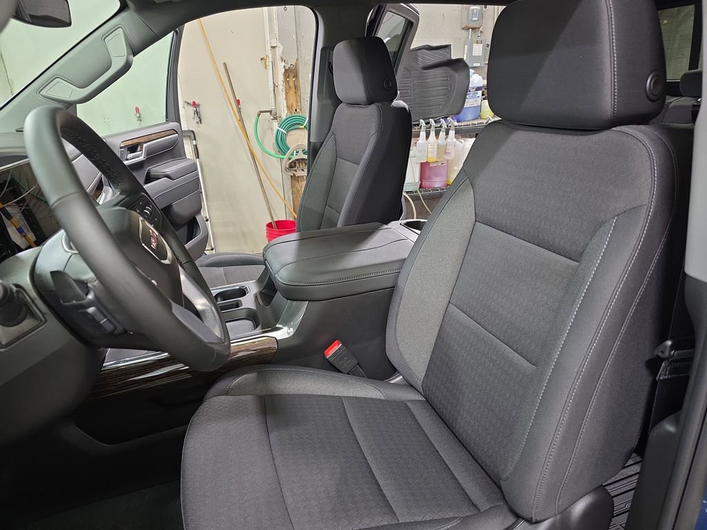 New 2026 GMC Sierra 1500 Elevation image 14