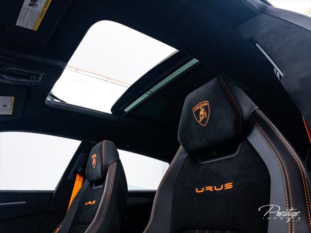 Used 2024 Lamborghini Urus Performante AWD/4WD image 36