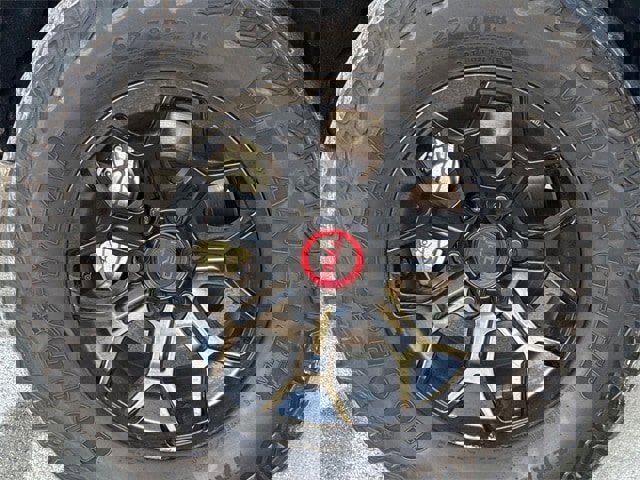 Used 2025 Toyota Tacoma TRD Pro image 9