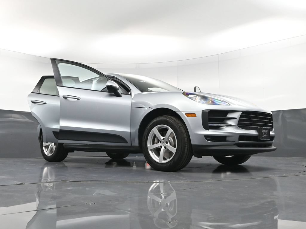 Certified 2020 Porsche Macan AWD/4WD image 36